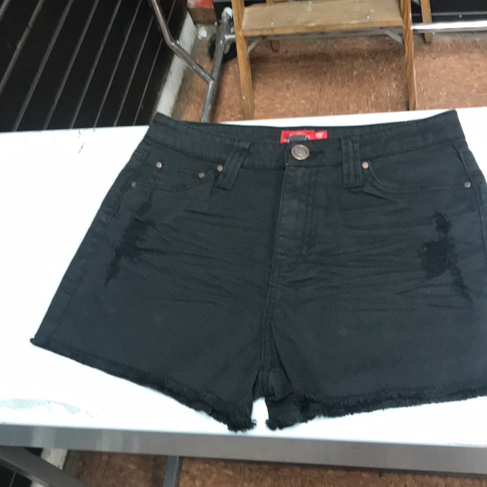 Women’s Dickies black shorts. Size 5